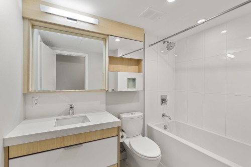 207-111 3Rd Street E, North Vancouver, BC 