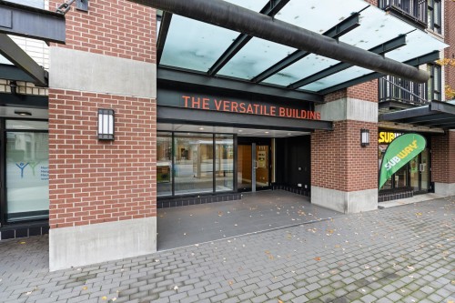 207-111 3Rd Street E, North Vancouver, BC 