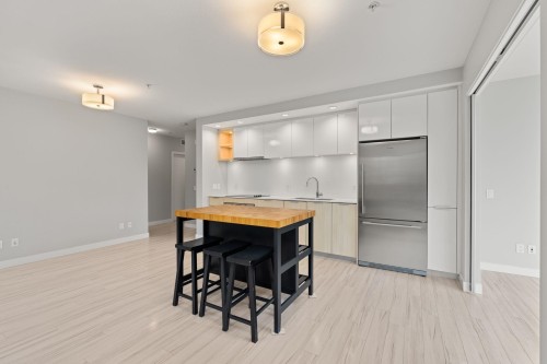 207-111 3Rd Street E, North Vancouver, BC 