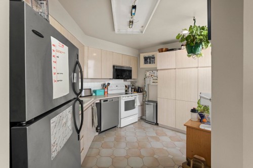 2005-1000 Beach Avenue, Vancouver, BC 