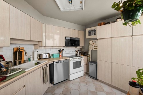 2005-1000 Beach Avenue, Vancouver, BC 