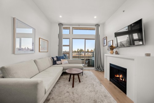 409-4550 Fraser Street  Vancouver, BC V5V 4G8