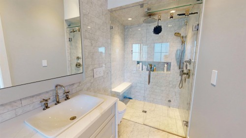 2173 Vanness Avenue, Vancouver, BC 