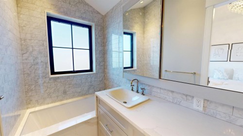 2173 Vanness Avenue, Vancouver, BC 