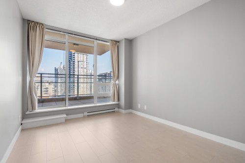 3104-2978 Glen Drive, Coquitlam, BC 