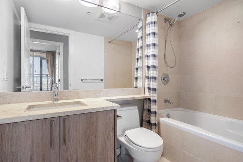 3104-2978 Glen Drive, Coquitlam, BC 