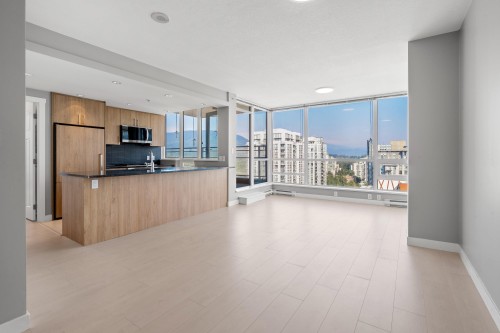 3104-2978 Glen Drive, Coquitlam, BC 