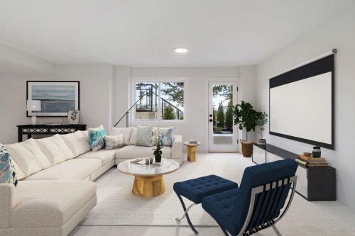 338 24Th Street W, North Vancouver, BC 