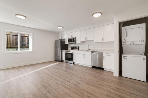 338 24Th Street W, North Vancouver, BC 