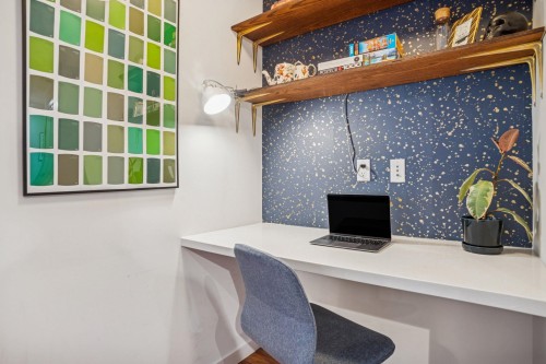 310-1673 Lloyd Avenue, North Vancouver, BC 