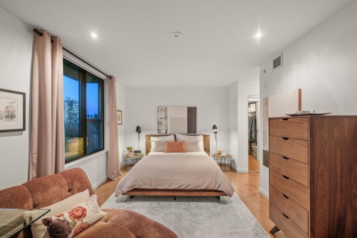 Ph8-683 Victoria Park W, North Vancouver, BC 