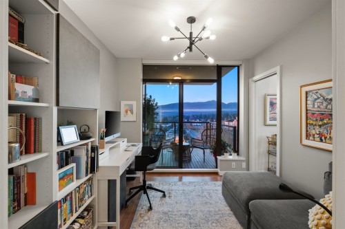 Ph8-683 Victoria Park W, North Vancouver, BC 