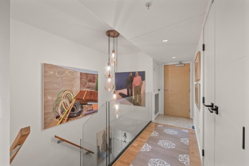 Ph8-683 Victoria Park W, North Vancouver, BC 