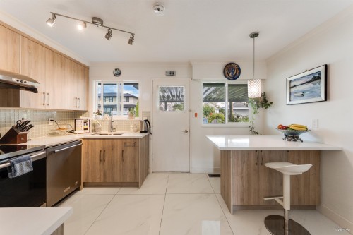 6593 Lochdale Street, Burnaby, BC 