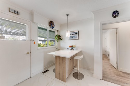 6593 Lochdale Street, Burnaby, BC 