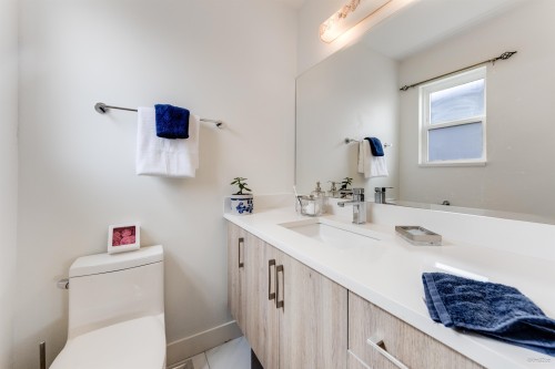 6593 Lochdale Street, Burnaby, BC 