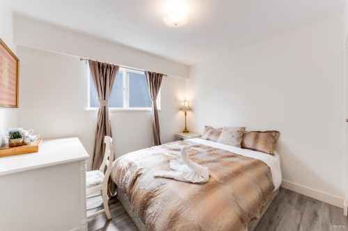 6593 Lochdale Street, Burnaby, BC 