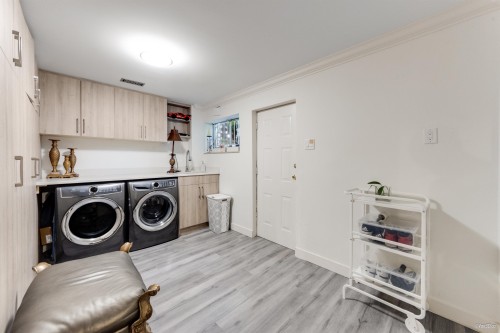 6593 Lochdale Street, Burnaby, BC 