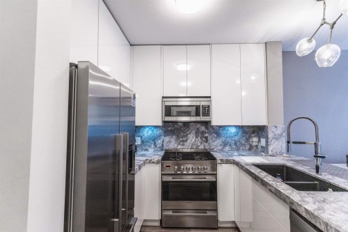 104-4883 Maclure Mews, Vancouver, BC 