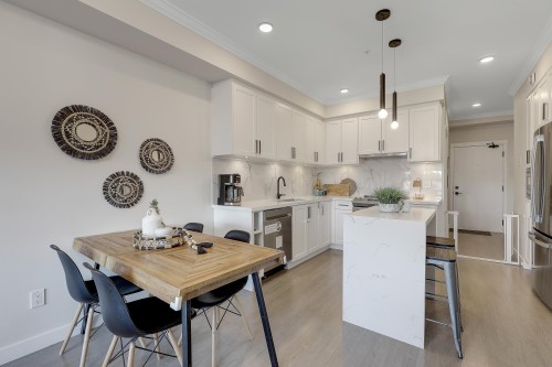 320-12109 223 Street, Maple Ridge, BC 