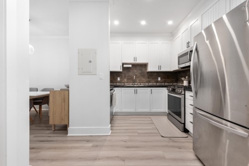 24-6300 London Road, Richmond, BC 