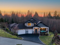 10875 Carmichael Street  Maple Ridge, BC V2W 0H3