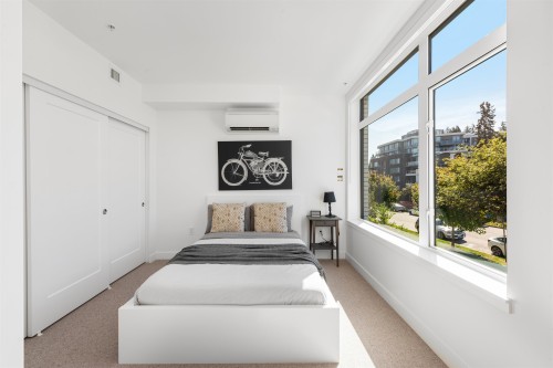 561 29Th Avenue W, Vancouver, BC 