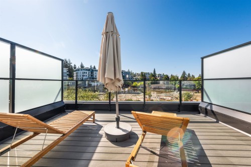 561 29Th Avenue W, Vancouver, BC 