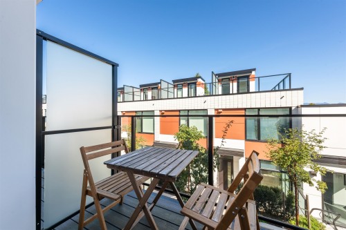 561 29Th Avenue W, Vancouver, BC 