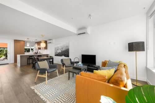 561 29Th Avenue W, Vancouver, BC 