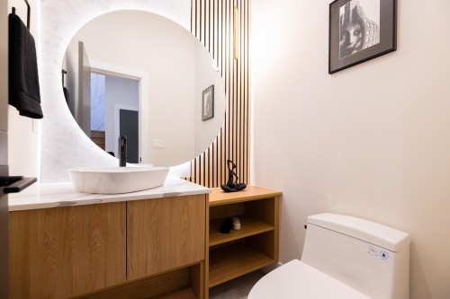 8055 18Th Avenue, Burnaby, BC 