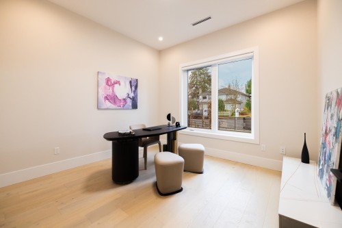 8055 18Th Avenue, Burnaby, BC 