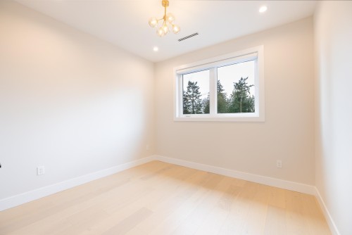 8055 18Th Avenue, Burnaby, BC 