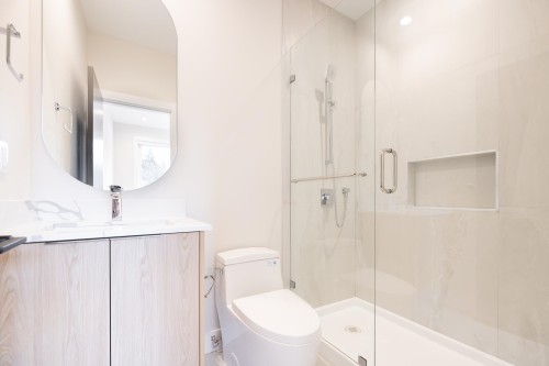 8055 18Th Avenue, Burnaby, BC 