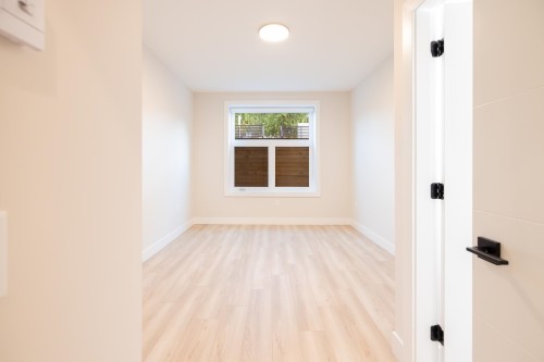 8055 18Th Avenue, Burnaby, BC 