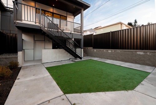 8055 18Th Avenue, Burnaby, BC 