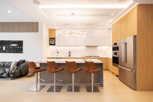 8055 18Th Avenue, Burnaby, BC 