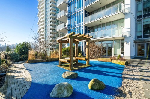 703-2351 Beta Avenue, Burnaby, BC 