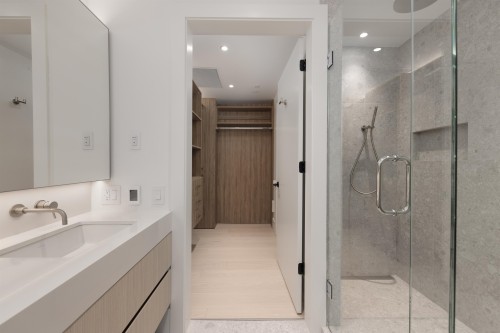 772 27Th Avenue W, Vancouver, BC 