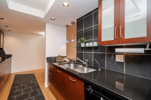 206-333 Wethersfield Drive, Vancouver, BC 