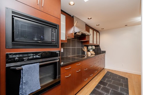 206-333 Wethersfield Drive, Vancouver, BC 