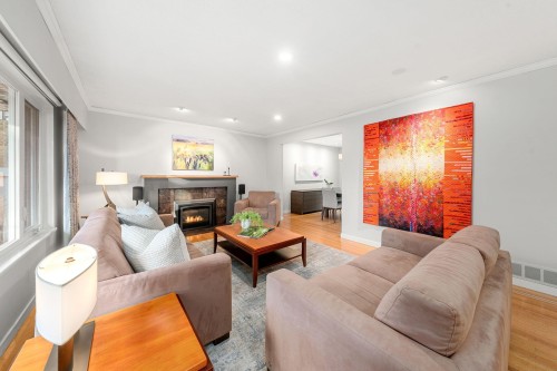 4966 Ranger Avenue, North Vancouver, BC 