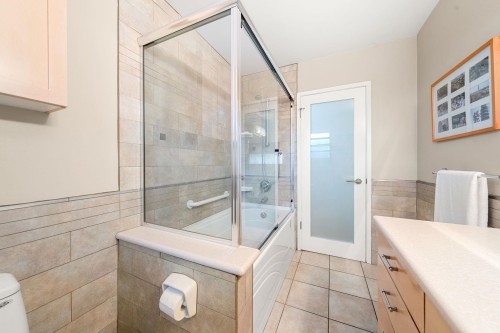 4966 Ranger Avenue, North Vancouver, BC 