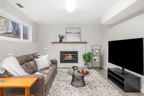 4966 Ranger Avenue, North Vancouver, BC 