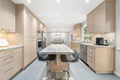 4966 Ranger Avenue, North Vancouver, BC 