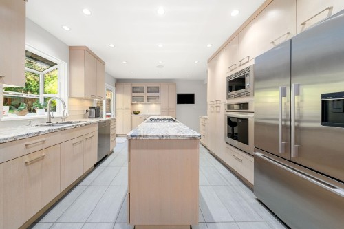 4966 Ranger Avenue, North Vancouver, BC 