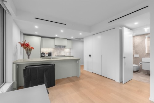 708-889 Pacific Street, Vancouver, BC 