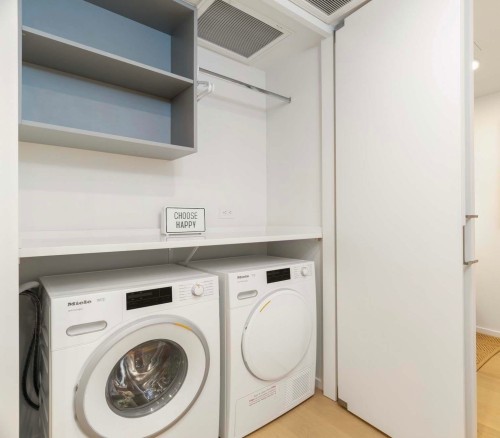 708-889 Pacific Street, Vancouver, BC 