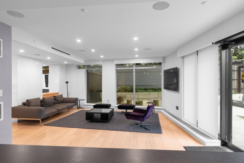 708-889 Pacific Street, Vancouver, BC 