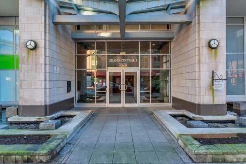 705-2978 Glen Drive, Coquitlam, BC 